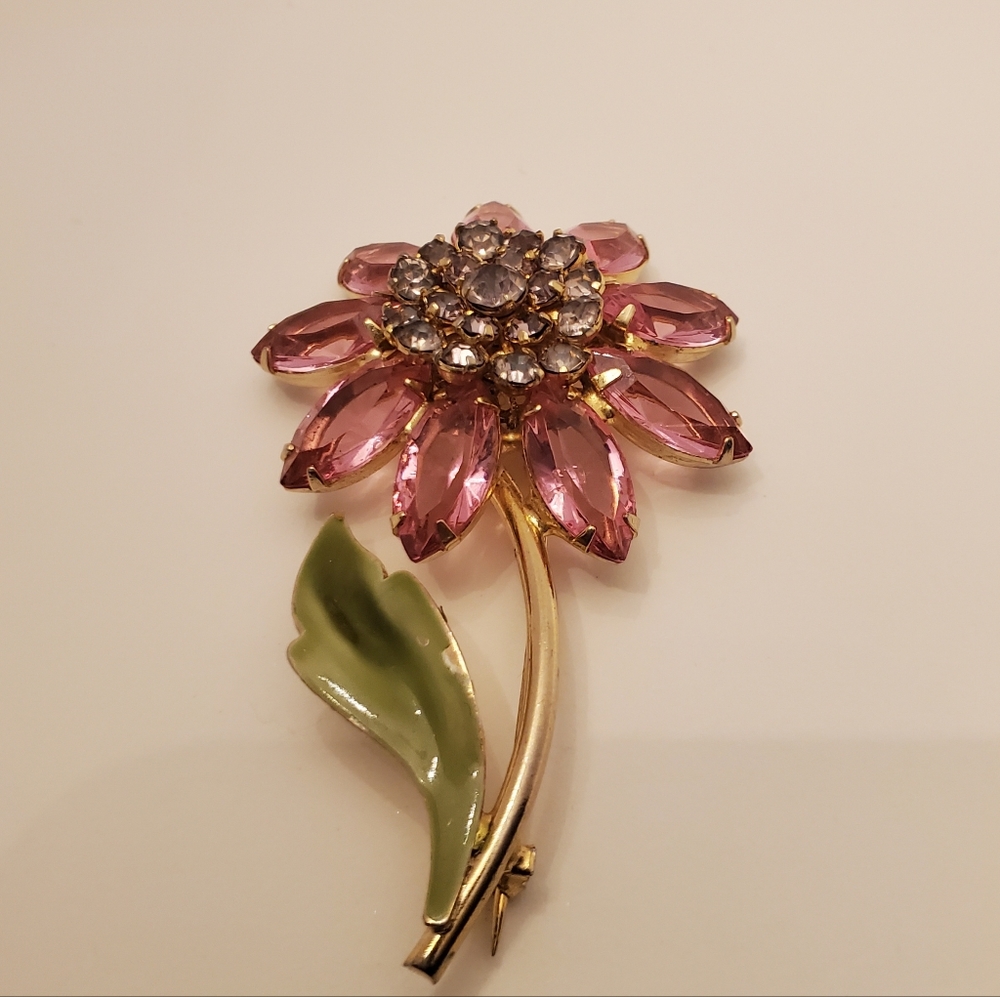 Beautiful 2- 1/2" FLOWER BROOCH Pin Pink Rhinestones